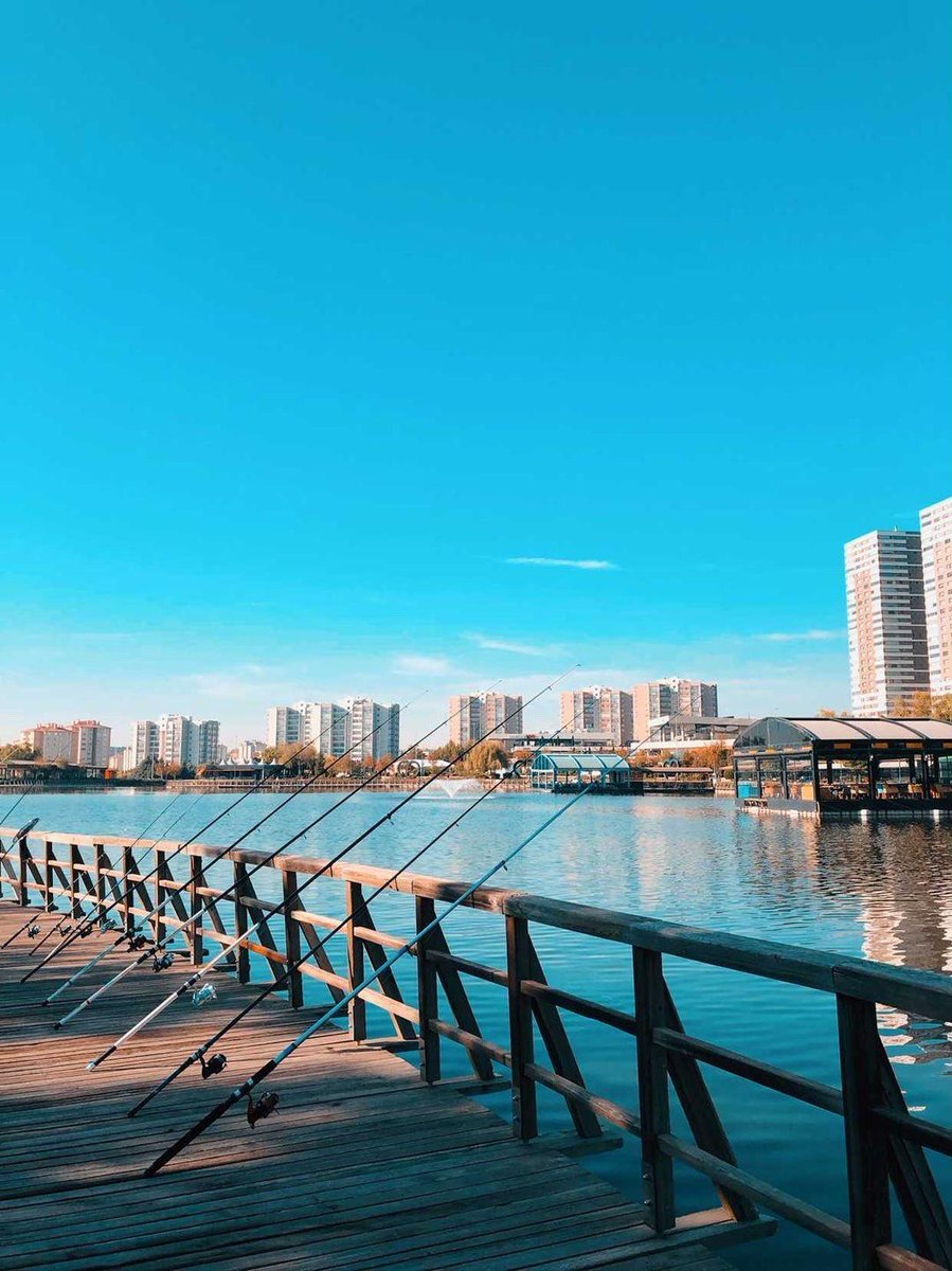 Bu şehrin her köşesinde anılarımız var.