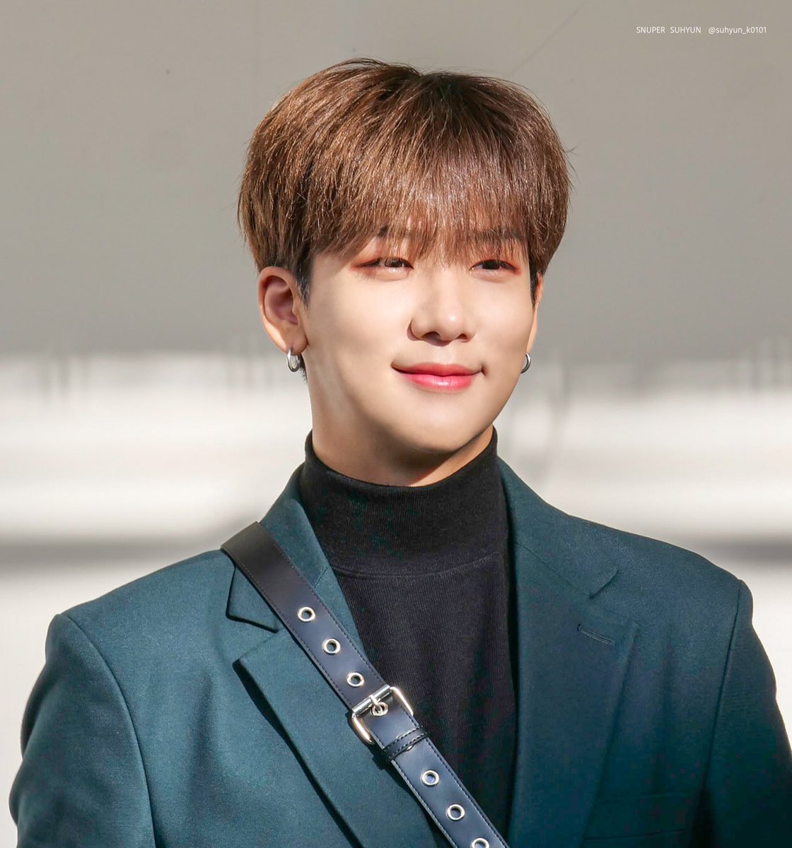 suhyun_k0101's tweet photo. 191104 Morinomiya Q'sMALL 
#스누퍼 #SNUPER #すぬぽ
#수현 #スヒョン #suhyun 
#D284
@snuper6 @snuperofficial
@SNUPERJAPAN https://t.co/xtZEGdjeNM