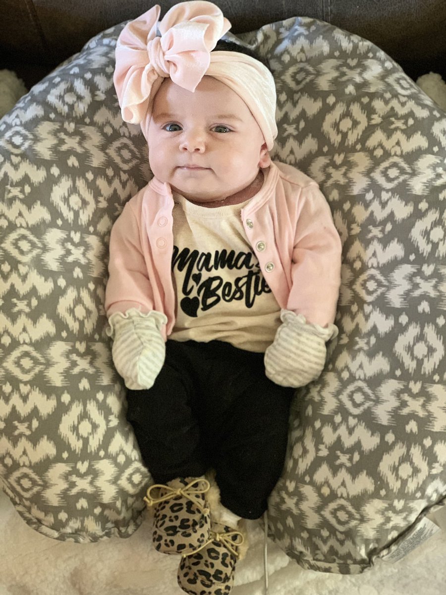 mennnika's tweet photo. My mini human is absolutely perfect 😩 https://t.co/kw6No1DDfE
