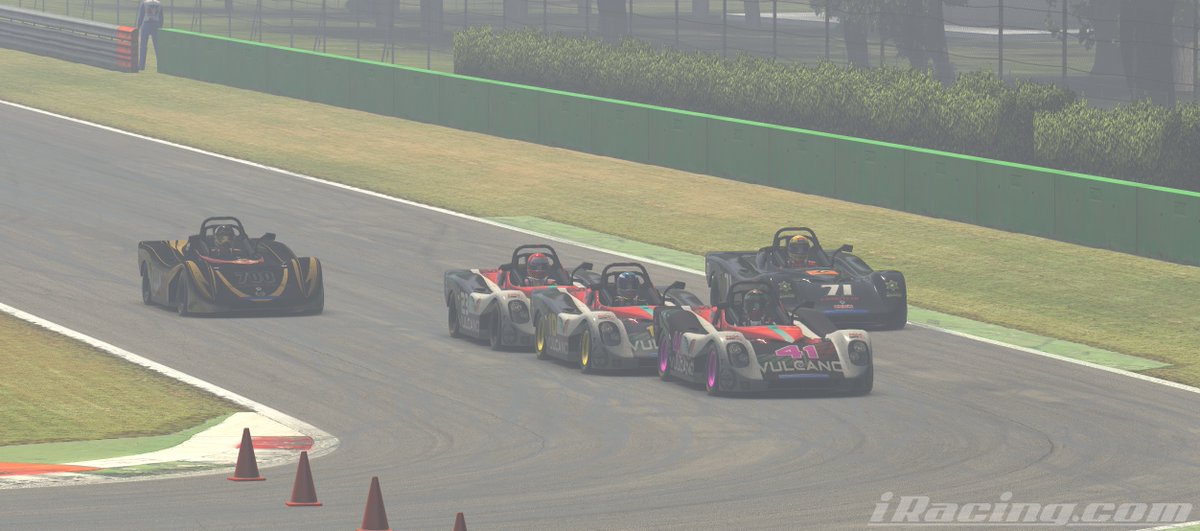 VulcanoSim's tweet image. CHUUUUUUUU CHUUUUUUUUUUUUUUUU 🚆🚆🚆

Trenecito hasta la P1, P2 y P5 para nuestros pilotos Rodrigo Durán, @AGT_Rafa y @goitan_trankas ayer en la Weekend Warriors