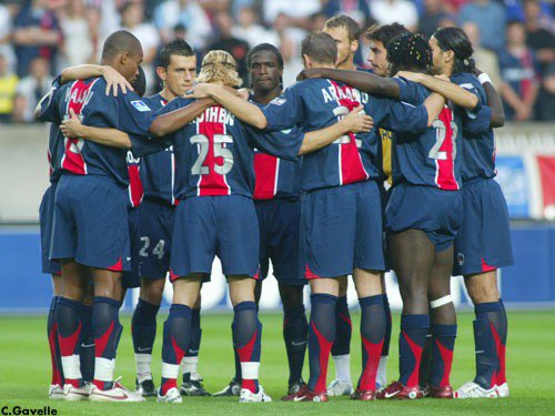 J’espère que ce deuxième Thread vous aura plu. N’hésitez pas à liker, RT, commenter et me follow Également sur Insta où je réalise des lives avec des anciens footballeurs ( @raphchader)Le prochain Thread sera diffusé lundi prochain à 18h00 comme d’habitude 