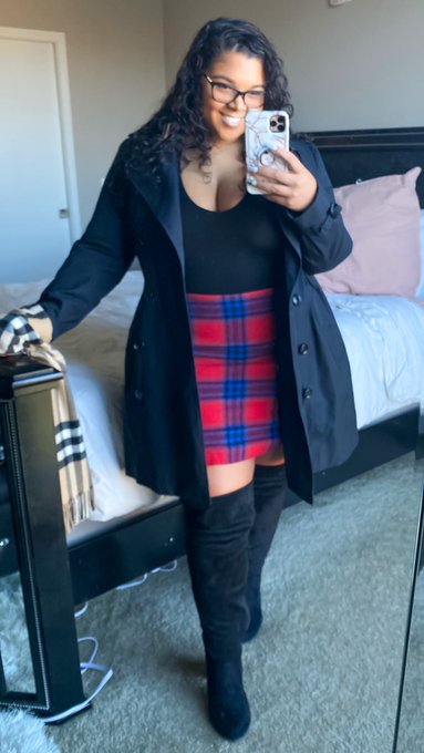 Fall date outfits are always on another level.🍁 https://t.co/MQVFUto7Am