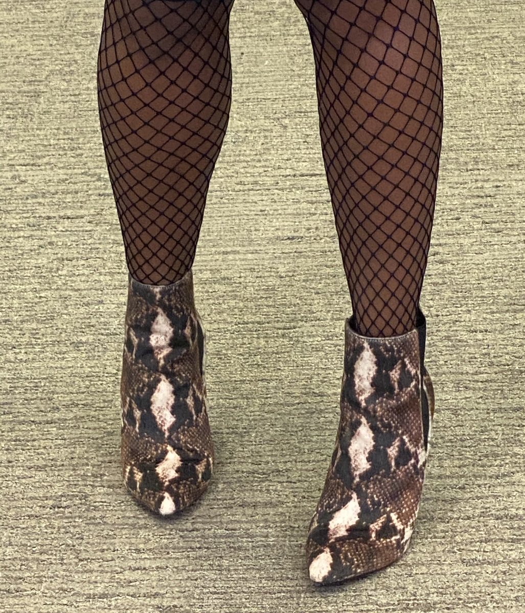 LilleeMs's tweet photo. Do you have a booti fetish?  Me too🤭.  Join me for fashion tips, reviews, and hot must haves!
Ig: mslillee, Facebook groups: Getting Married Atlanta &amp; Fashion Stylist’s &amp; Custom Wardrobe
#Fashion #Fashionista #mslillee #atlantasno1bridalconsultant #Fashiongroups #fashionblog https://t.co/8rusMrcEL3