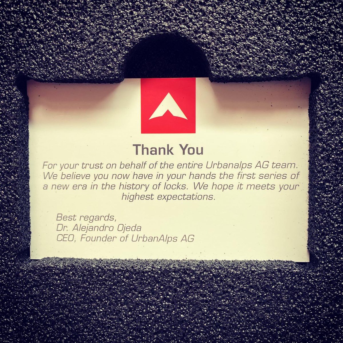 A preview of the <a href="/thestealthkey/">Stealth Key</a> Stealth Padlock from my upcoming overview video coming this Saturday 🔐😃 Kindly on loan from the private collection of <a href="/ZiehFix/">A. Wendt GmbH</a> 🙏 #Locksport #lockporn #locksmith #highsecurity