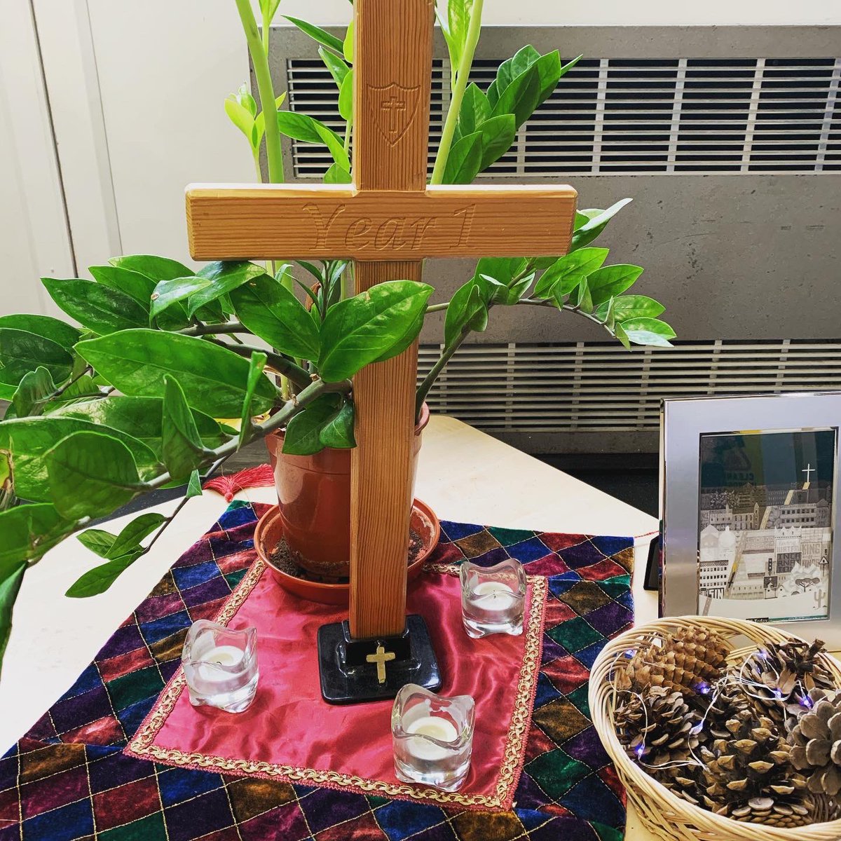 Beautiful prayer spaces in our classrooms ✝️💕 <a href="/PrayerInSchools/">PrayerSpaceInSchools</a>  <a href="/SNprayers/">Prayer CofE in Notts</a> <a href="/DioceseSchools/">Southwell & Nottingham Diocese Schools</a> <a href="/diocswellnott/">The Diocese of Southwell & Nottingham</a> <a href="/revluizlima/">Luiz Lima</a>