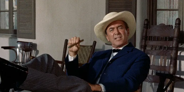 Aussi, à la revoyure, l'influence de John Ford semble au - aussi importante sur Sorkin que celle de Capra, avec cette fascination pour la figure de l'avocat/juriste/politique roublard, qui, avec honnêteté autant que duplicité, aide à faire triompher les idéaux les + nobles.