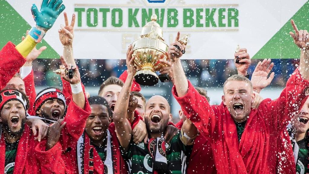 You decide to play the final vs. PSV, and you win. You couldn’t be more thankful and you believe this was for your grandmother. Winning the League Cup leads your club to Europa League football, the biggest goal for the season!