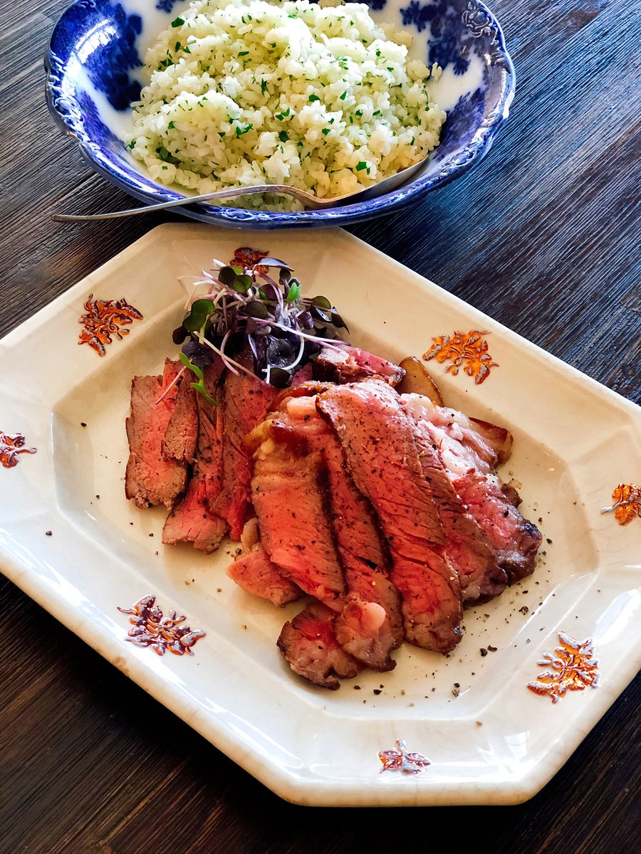 Commy いなわら亭 Lunch Of Oct 17 Ny Strip Steak W Butter Rice ステーキとバターライス お昼ごはん 手作り おうちごはん ステーキ 牛肉 パセリ バターライス 洋食 グルテンフリー シンプル料理 美味しい ありがたくいただき