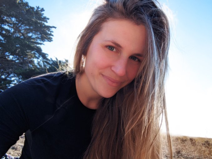 Happy Monday :) https://t.co/mQKsLpmGD2