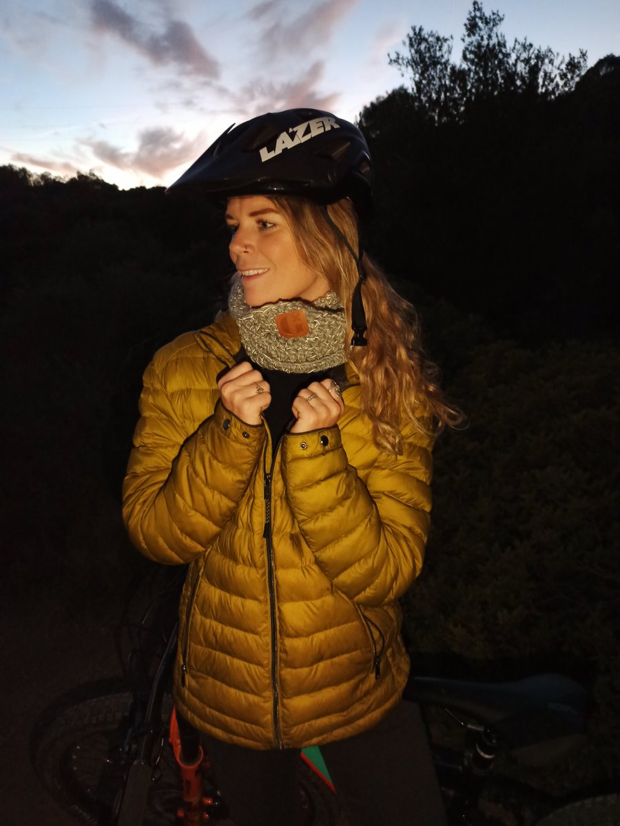 Where have you cycled in low-light? Share your pics with <a href="/WeAreCyclingUK/">Cycling UK</a> and you could win one of these totally lovely, handmade reflective snoods from @GlowandSee  <3 <3 <3