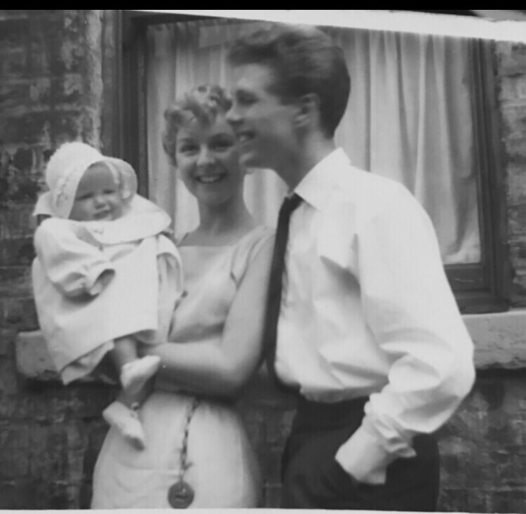 ClaireM24173017's tweet photo. I am looking for my older half sister... she was born around 1969-1971 maybe, to parents Moira and Richard Dean, she was given away in the Manchester area at maybe 9 months? I am not sure what age, I have no birthday, no adoption papers but I do have hope! ...PLEASE RT! https://t.co/nQZgrdMAU8
