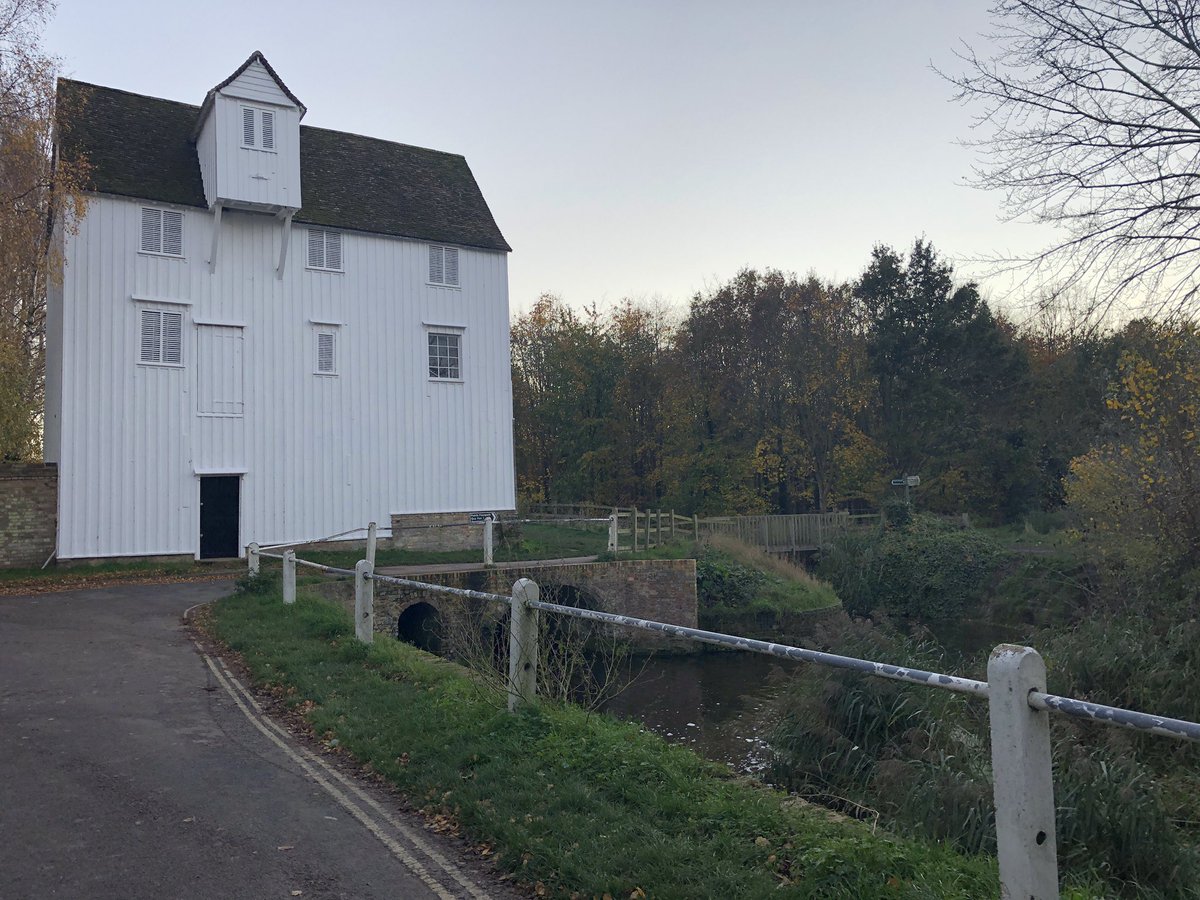 JessZoeFoster's tweet photo. Nice walk around Lode this evening #Cambridgeshire #RemembranceDay #LodeMill https://t.co/0LnnvCp81J