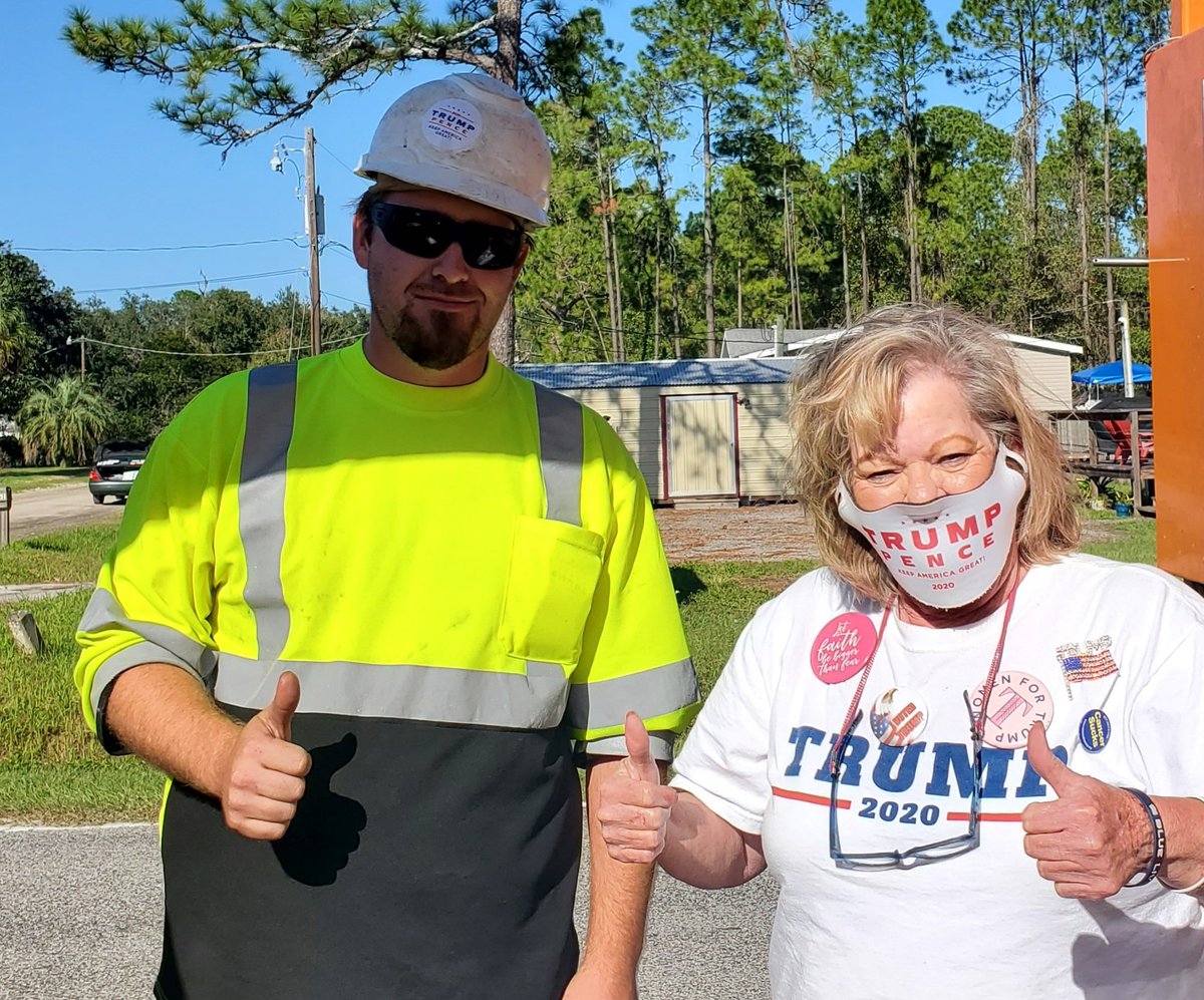 SheilaGOP's tweet photo. This crew all wanted stickers for their hard hats #WorkersForTrump #LeadRight I love my job!! Get out and vote!! SSweeney@gop.com https://t.co/WFkfqMjkHg