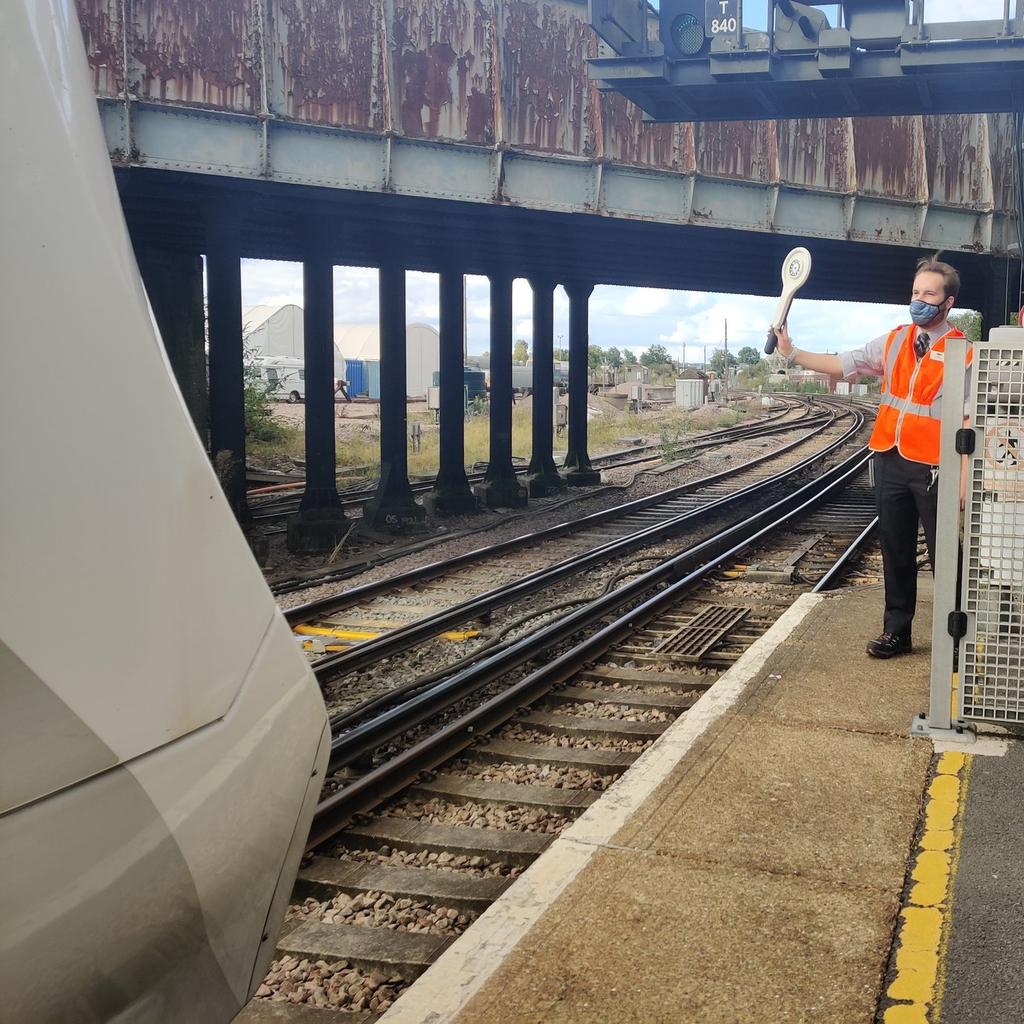 The PIC then gives the close doors signal to the driver. &ndash; bei  Horsham Railway Station (HRH)