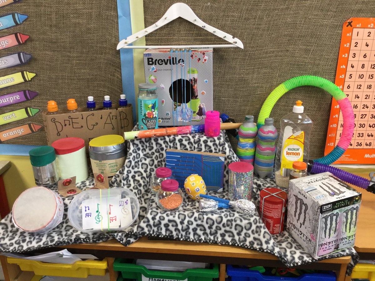 htaclass3's tweet photo. How amazing are these musical instruments! Well done Y3/4DO on doing such a brilliant job of your science homework. https://t.co/51Ia1yyLiJ
