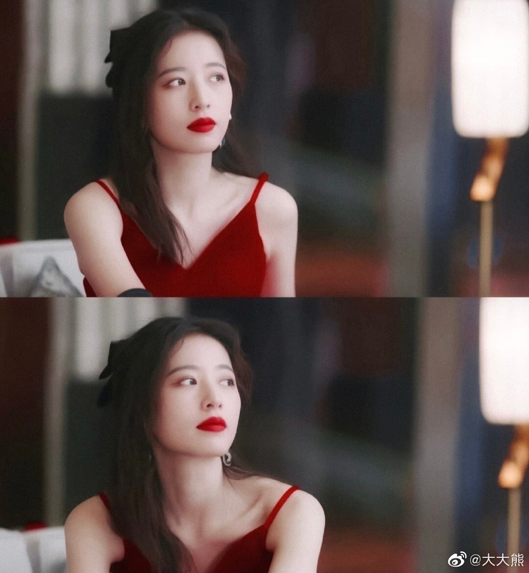 망고 드라마 종결혼개시연애 패도여총 루총 주우동. 주로 남배우 패도총재가 할법한 캐릭터와 설정인데 주우동과 잘 어울리네. 늘 예쁜 주우동Transla...