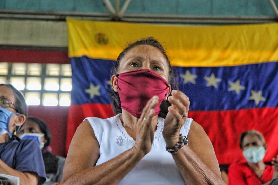 RodolfoSanzPSUV's tweet photo. Debemos ser autocríticos y debemos decirle la verdad a la gente. Estamos en una situación crítica pero hay esperanza. Rescataremos la #AN y ayudaremos a @NicolasMaduro a salir de esta crisis producto del brutal bloqueo y algunos errores que hemos cometido. Venceremos #Circuito4 https://t.co/vBxqUGQTw5