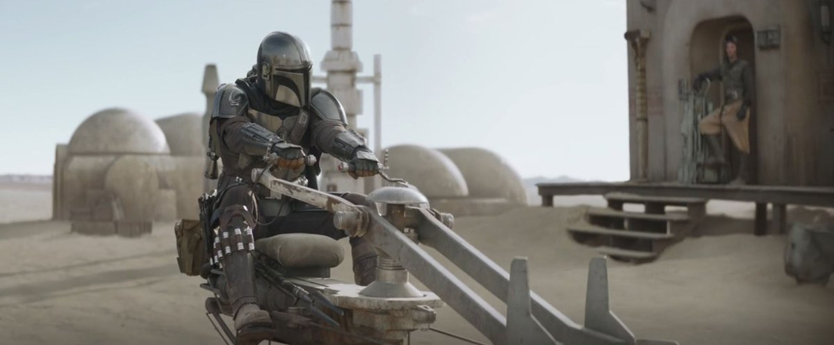  #TheMandalorian   The same Swoop bike (Zephyr-J) from Mando S1E5.A design that strongly recalls this  @TyRuben concept art for Star Wars: special Edition (1997).