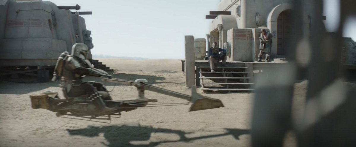  #TheMandalorian   The same Swoop bike (Zephyr-J) from Mando S1E5.A design that strongly recalls this  @TyRuben concept art for Star Wars: special Edition (1997).