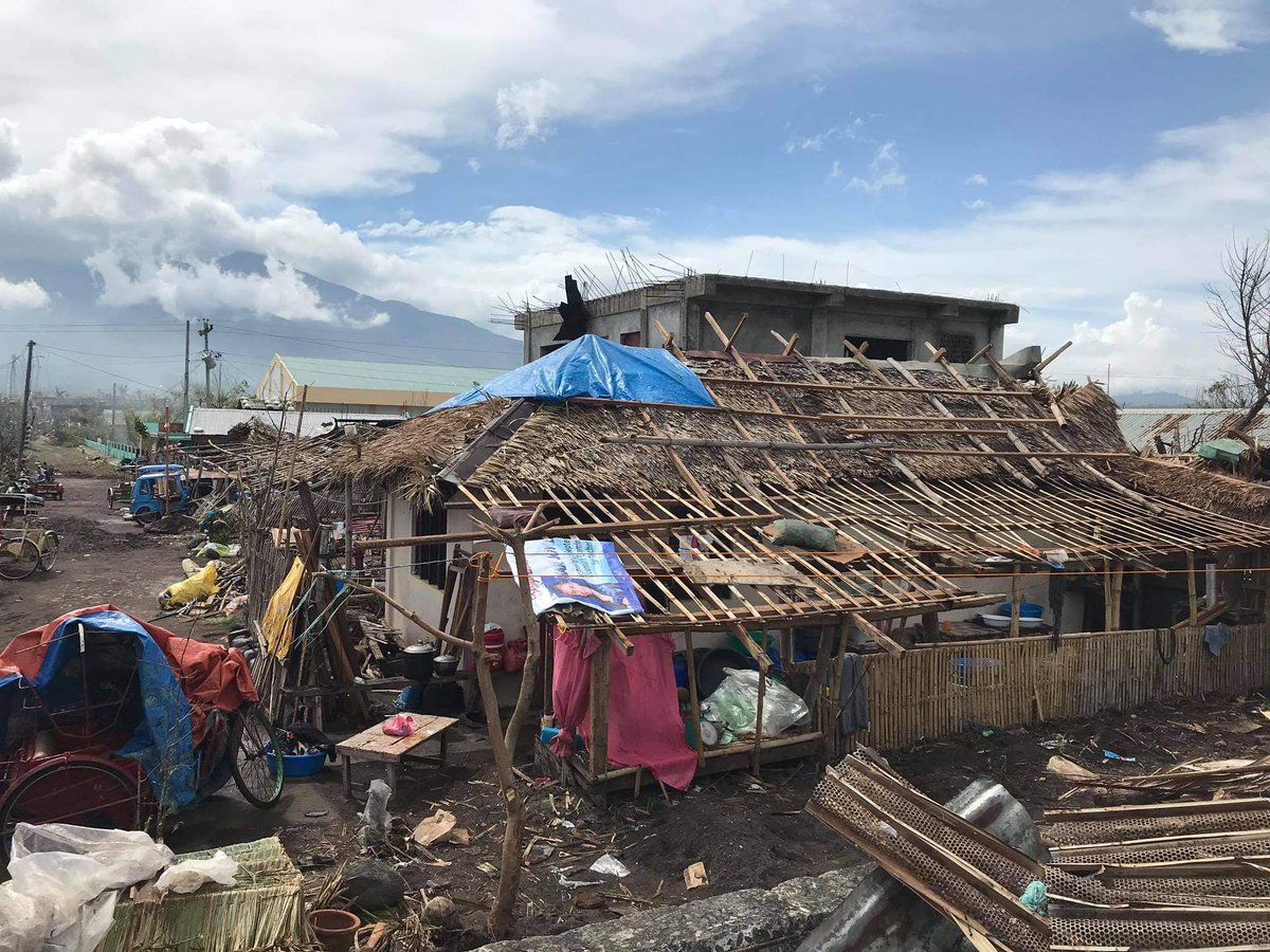  Following the onslaught of  #TyphoonRolly in the  #Philippines ,  @WFP & other humanitarian actors are conducting an inter-agency rapid needs assessment in Albay to assess the impact & determine the needs of the affected populations.  #Goni  #RollyPH