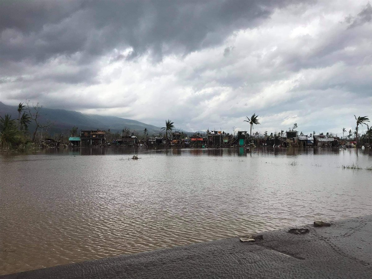 The assessment team visited the municipalities of Tiwi & Malinao, & Tabaco City, which were among the areas that bore the brunt of  #Rolly as it made landfall yesterday . The areas experienced strong winds & rainfall, causing flooding, mudflow, landslides & storm surges.  #Goni