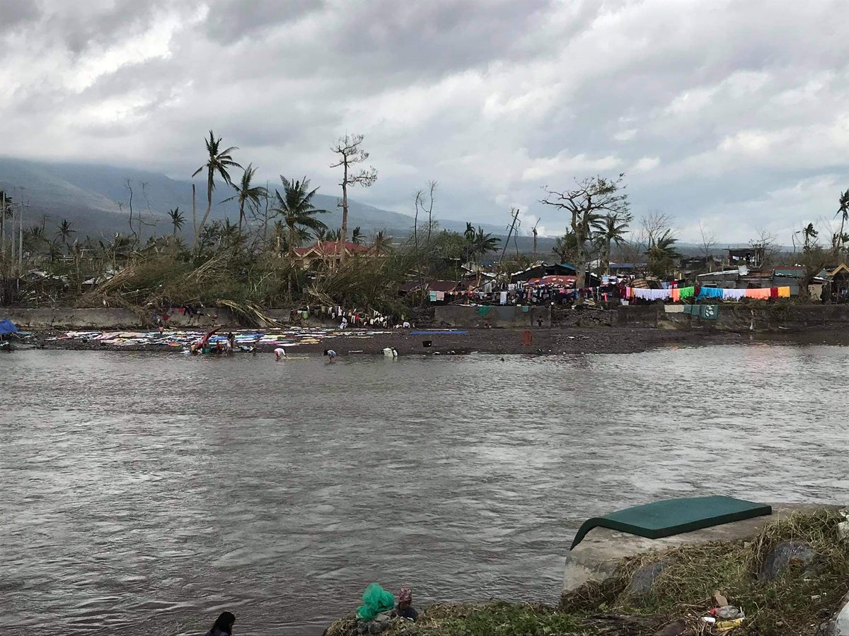 The assessment team visited the municipalities of Tiwi & Malinao, & Tabaco City, which were among the areas that bore the brunt of  #Rolly as it made landfall yesterday . The areas experienced strong winds & rainfall, causing flooding, mudflow, landslides & storm surges.  #Goni