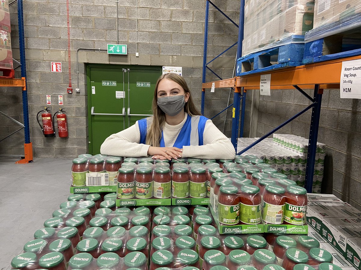 kleeeeenaaa's tweet photo. Today I volunteered at @FoodCloud’s Dublin hub, and got to see first hand how they save surplus food from supermarkets and redistribute it to charities in need. Myself & my colleagues are raising money for this great cause, please consider donating here:https://t.co/rp4p7oNqzL💚 https://t.co/ESluXt5NZr