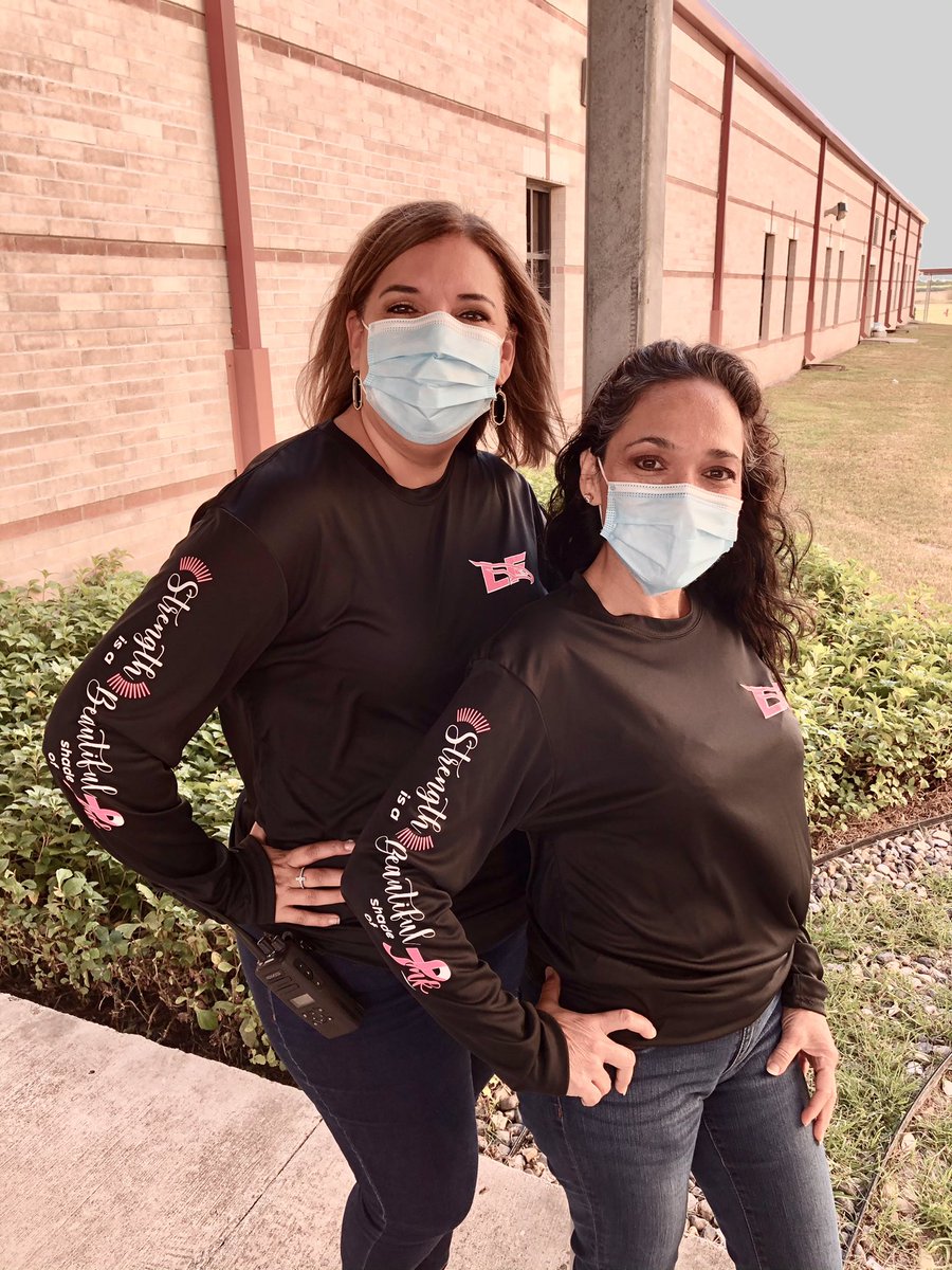 cramos_lfcisd's tweet photo. Twin Day and “Going with the Flow”! @CouncilLfu @LFUnited #Homecoming2020 #BeKindNovember #TwinDay #iteachLFU @jmartinezLFU https://t.co/rekhMvKi6W