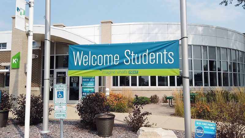 Discover Moraine Park will be virtual on Wednesday, November 11th between 5-6PM.! Enjoy the opportunity to meet teachers, learn about classes, and see classrooms.

Space is limited- Registration is required! 

Register at the link below for the event.
morainepark.edu/discover