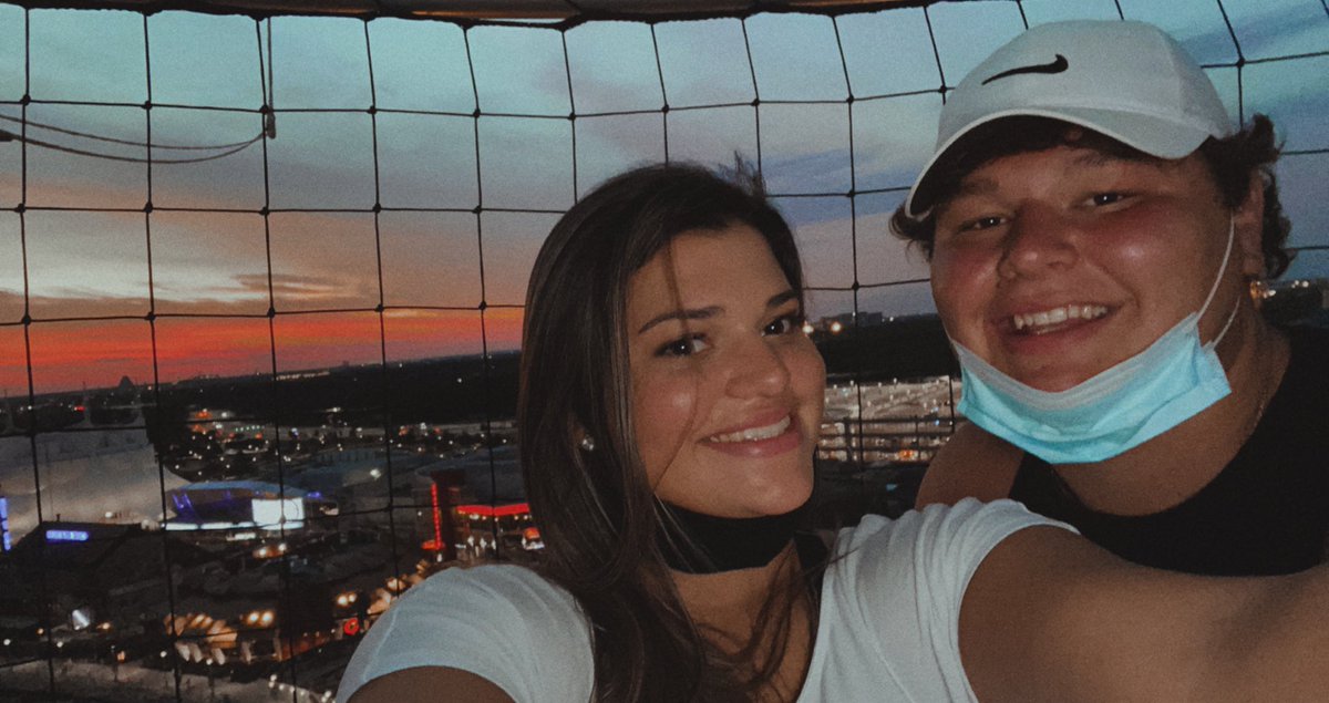 MikalGodwin's tweet photo. been dating my bestie for 3 years today! 🥺💗 @Alpha_Carroll https://t.co/SKlcmlKB8a
