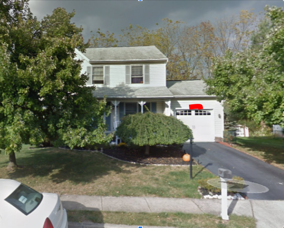 18/ I compared the photo he posted with the Google Street View image of the house matching that number. Huh.Same garage, outdoor lighting, porch pillars, and bush.
