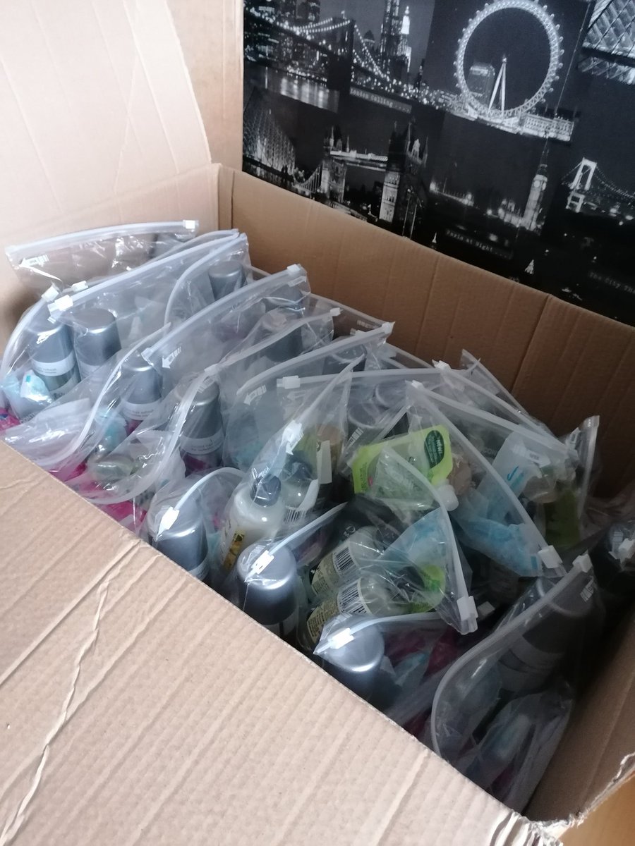 ProjectWarriorz's tweet photo. Another donation made 2 another great cause @feednewport247

Thank you guys for the fantastic work you do for the #Newport community 💚 https://t.co/cZOffC1hp2