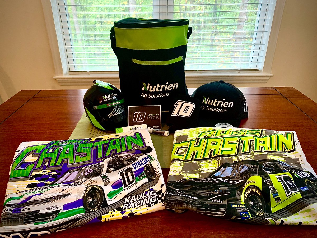 RossChastain's tweet photo. ‼️Giveaway‼️

To celebrate this season’s run, I’m giving away TWO coolers filled with the surrounding items below to ONE random fan.

To win:
1) Follow myself, @NutrienAgRetail and @KauligRacing
2) Tag who you’d give the second coolerbag to below

Winner picked after Phoenix 👊🍉 https://t.co/vrNAwDkdh1