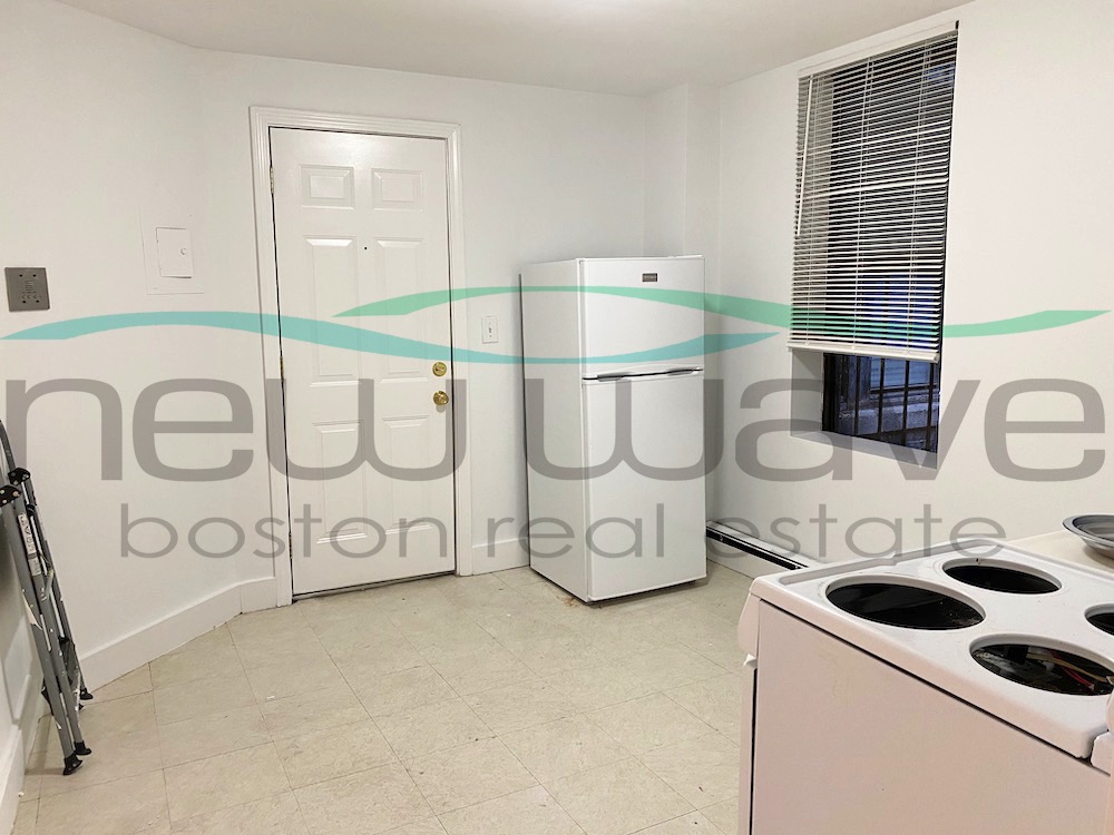 newwaveboston's tweet photo. 2bed/1bath on Joy St. Can you imagine yourself living in this historic neighborhood? 

Covid-proof virtual tour scheduling here 👇 
https://t.co/kyiszJDNAW

#BeaconHill #Boston $1800/m 🤗 https://t.co/fdyiYg681x