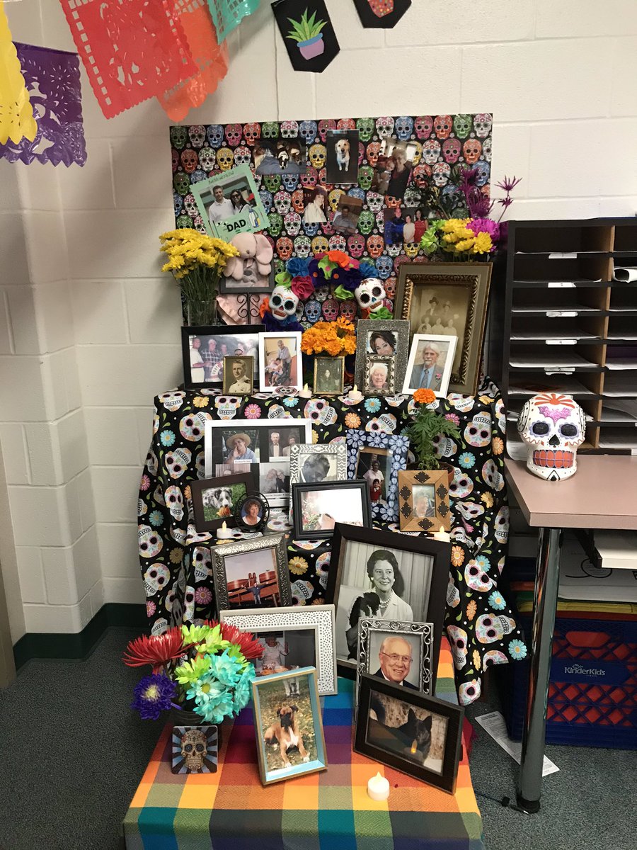 Classroom transformation for a cultural immersive experience on #DiaDeMuertos #enespañolesmasdivertido <a href="/HumbleISD_BBE/">Bear Branch Elem</a> <a href="/HumbleISD_BBSIP/">Bear Branch SIP</a> <a href="/HumbleISD_Multi/">Humble ISD Language Acquisition</a>