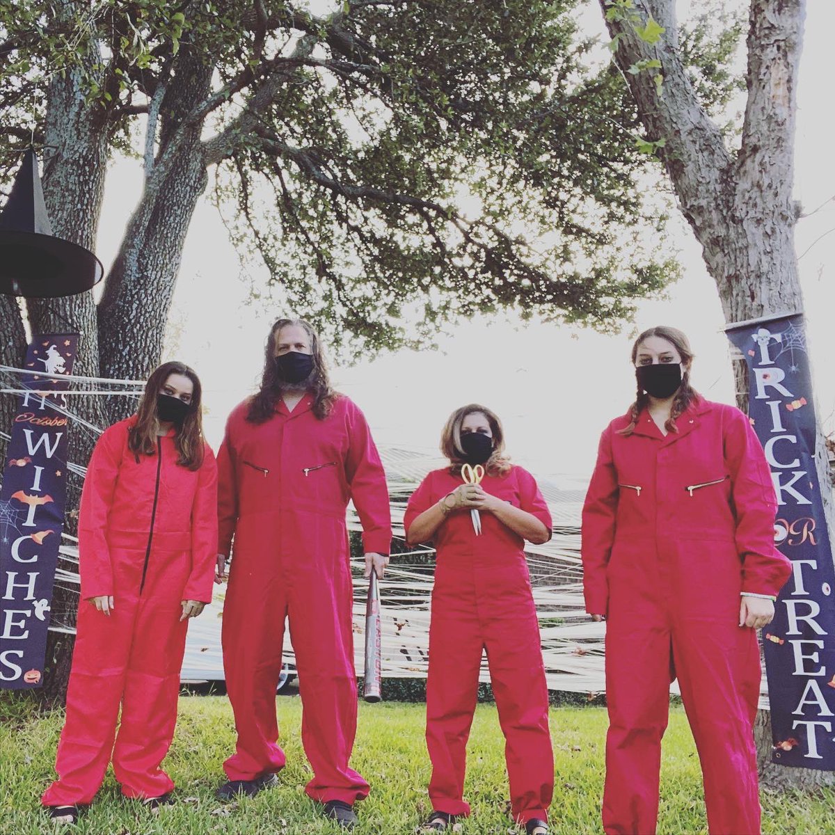 ESLteacherKISD's tweet photo. Just want to take a min to brag on my family. Halloween is my favorite holiday but this year Covid got me. Halloween morning I felt a little better &amp; my oldest daughter came home from college to cheer me up. We got to take our annual pic and it was epic. @JordanPeele #US #2020US https://t.co/kGHlockwc5