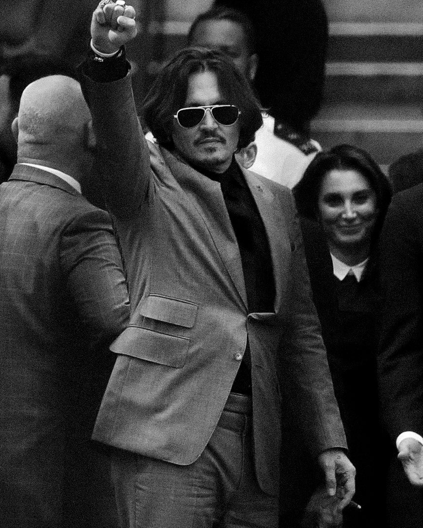 justiceforbenh's tweet photo. Retweet if you believe Johnny Depp deserves justice

#JusticeForJohnnyDepp
#AmberHeardIsAnAbuser https://t.co/h2gQOEidS9