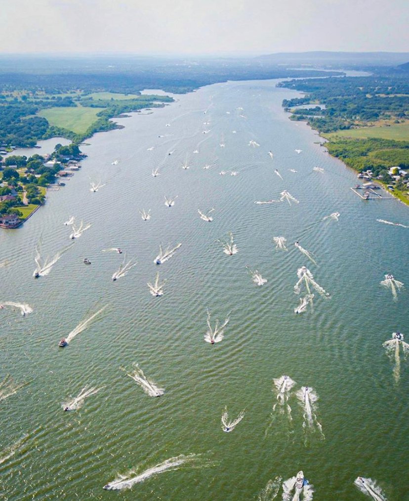 BruceAllenJone5's tweet photo. #Boating will never go out of style on Lake LBJ! ๐ค With the lake spanning over 6,000 acres in size, motorboats are the fastest way to travel on the water.
๐ท@always.look.down on Insta
๐Lake LBJ, TX
#highlandlakes #texashillcountry #lakelbj #highlandlakestx #funintexas https://t.co/18FmBx53G8