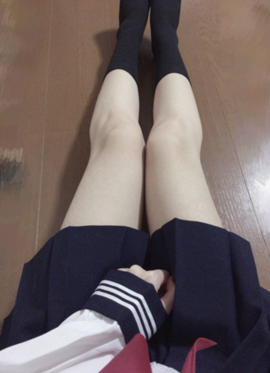 ChekleyNohemi's tweet photo. 寒くなると足も出せないので今のうちに笑
まあ出すけども
#生足 #M男募集 https://t.co/g9K6ov92qq