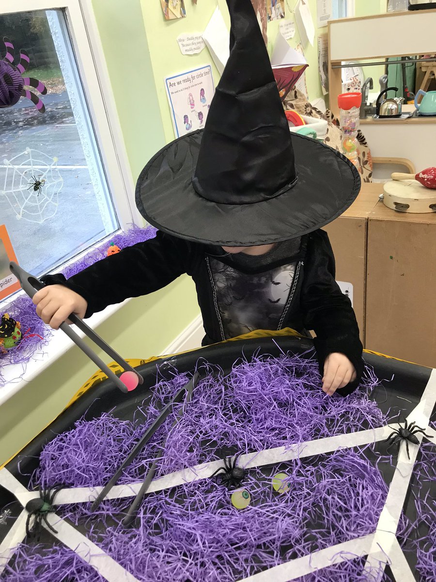 SBSLlanrumney's tweet photo. #witchesandghouls #halloween2020 #finemotorskills https://t.co/rp8r9692l2
