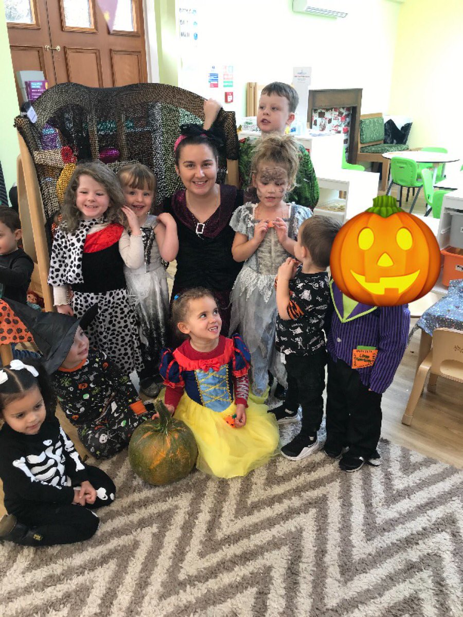 SBSLlanrumney's tweet photo. #halloweenoutfitsonpoint #stepbystepchildcare https://t.co/lz1qBxWW9P