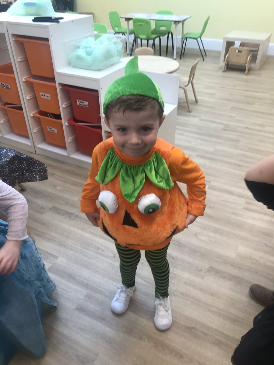 SBSLlanrumney's tweet photo. #halloweenoutfitsonpoint #stepbystepchildcare https://t.co/lz1qBxWW9P
