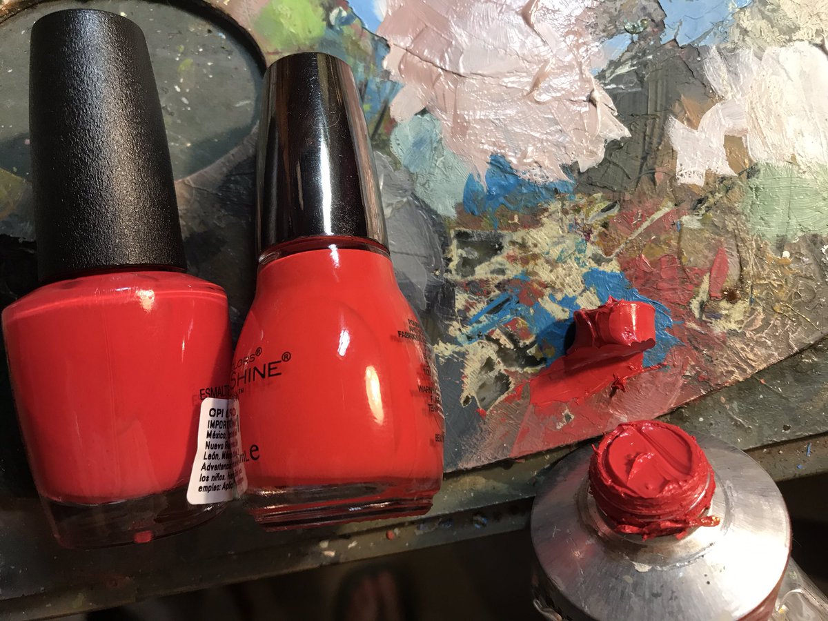 Vivianolala's tweet photo. Mi obsesión con el color me lleva a realizar estudios comparativos. Dejen de decirle coral a ese color. Es bermellón.
#colorjunkie https://t.co/rXPrD8Y6wC