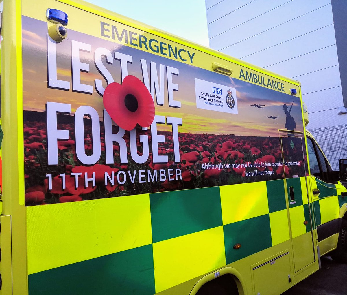SECAmbulance's tweet image. We're pleased our vehicles will once again carry poppies with 12 featuring this special larger design. Read more here: secamb.nhs.uk/ambulances-to-… #PoppyAppeal