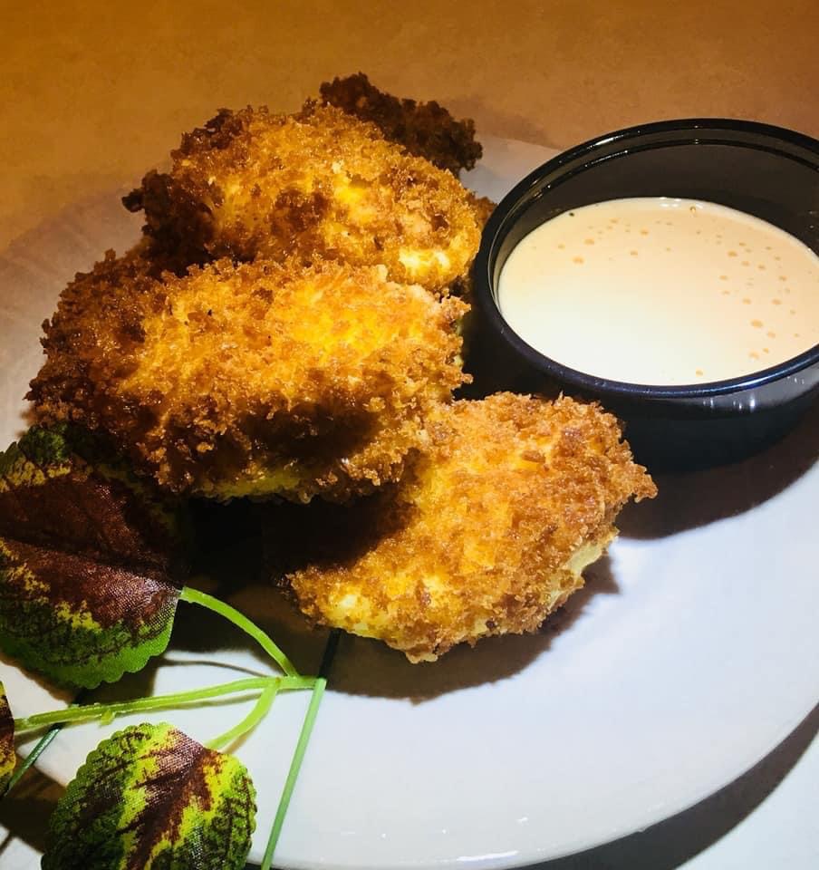 Sould_Food's tweet photo. In honor of #NationalDeviledEggDay here is our personal spin on this southern item! #FriedDeviledEggs with #YumYumSauce 😋

https://t.co/suO3BG2F3X
#Catering #ChefAndSousChef #PersonalChef #PrivateDining #FoodPorn #WelcomeToTheNextLevel https://t.co/DaHVdhKyps