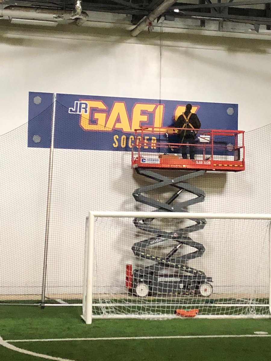 jeff_downie's tweet photo. Love the new signage @JrGaelsSoccer ! If you’re looking for a COVID safe, indoor artificial turf space this winter for your group - give them a call at the Alliance Sportsplex! https://t.co/ZHmYLP7MCR