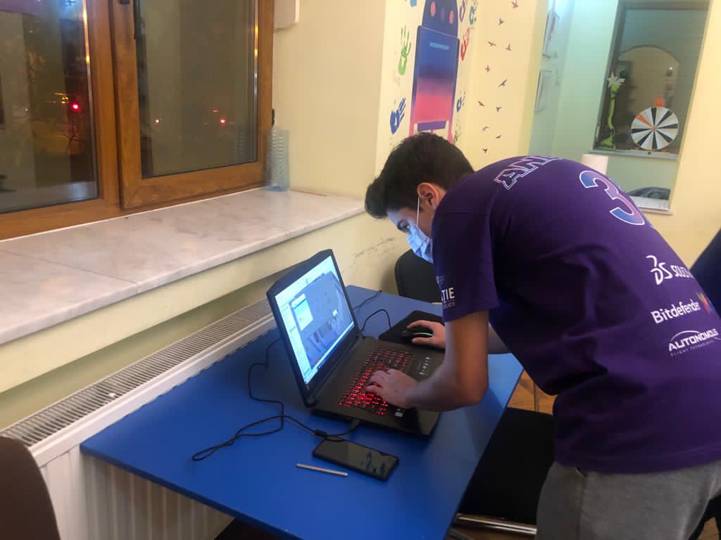 ro2d2team's tweet photo. Just like the phoenix, our new chassis rises from the ashes of the old one.
#SOLIDWORKS #ULTIMATEGOAL #ForceForChange #firsttechchallenge #FIRSTTogether https://t.co/TIR2AC3dKu