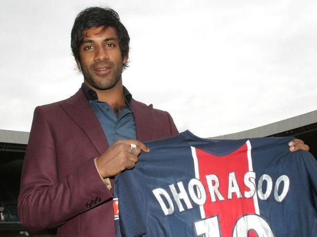 Deuxième gros coup : le PSG attire le milieu offensif milanais Vikash Dhorasoo, titulaire en bleus et récent vice-champion d’Europe avec l’AC Milan. Il arrive libre pour un contrat de deux ans.