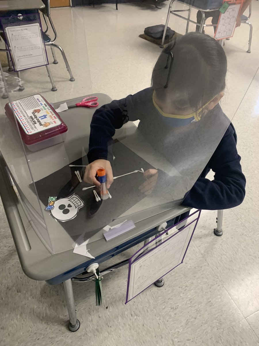 Miss Valianti tweet media