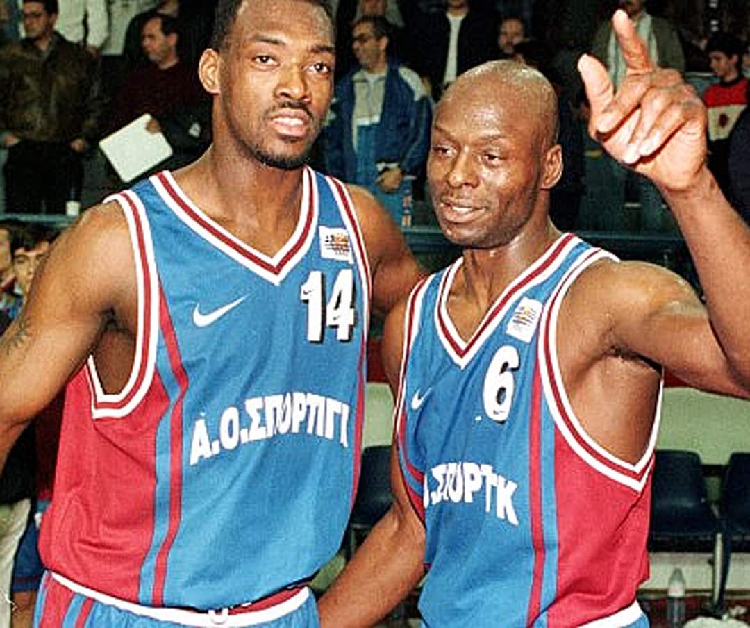 AlexDoctor80's tweet photo. Χατσον και Ουιγκινς τη σεζον 1997-98 στο Σπορτινγκ
#SportingBC #RetroBasket #GreekBasketball https://t.co/rVn0ndSFT1